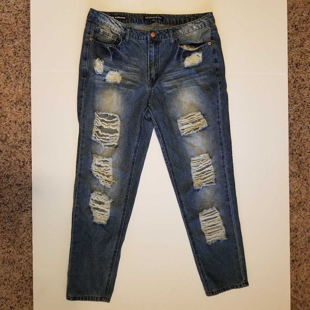 Hollywood and Vine Slim Boyfriend jeans  size 13
